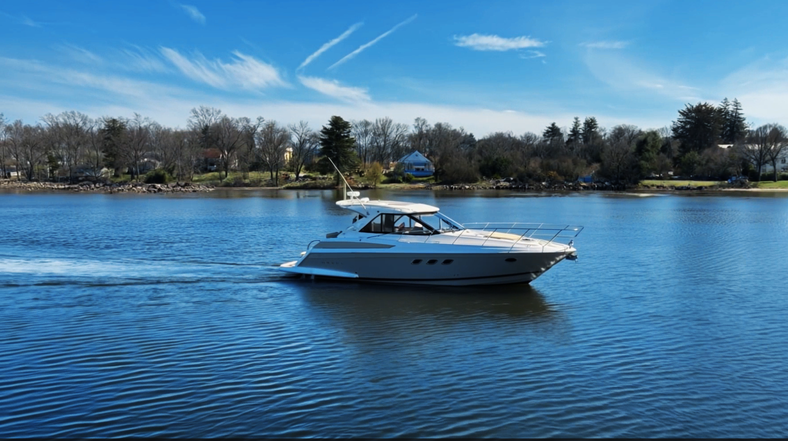Sandy Buns 42ft yacht on Lake of the Ozarks Missouri